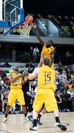 Big air to complete the dunk